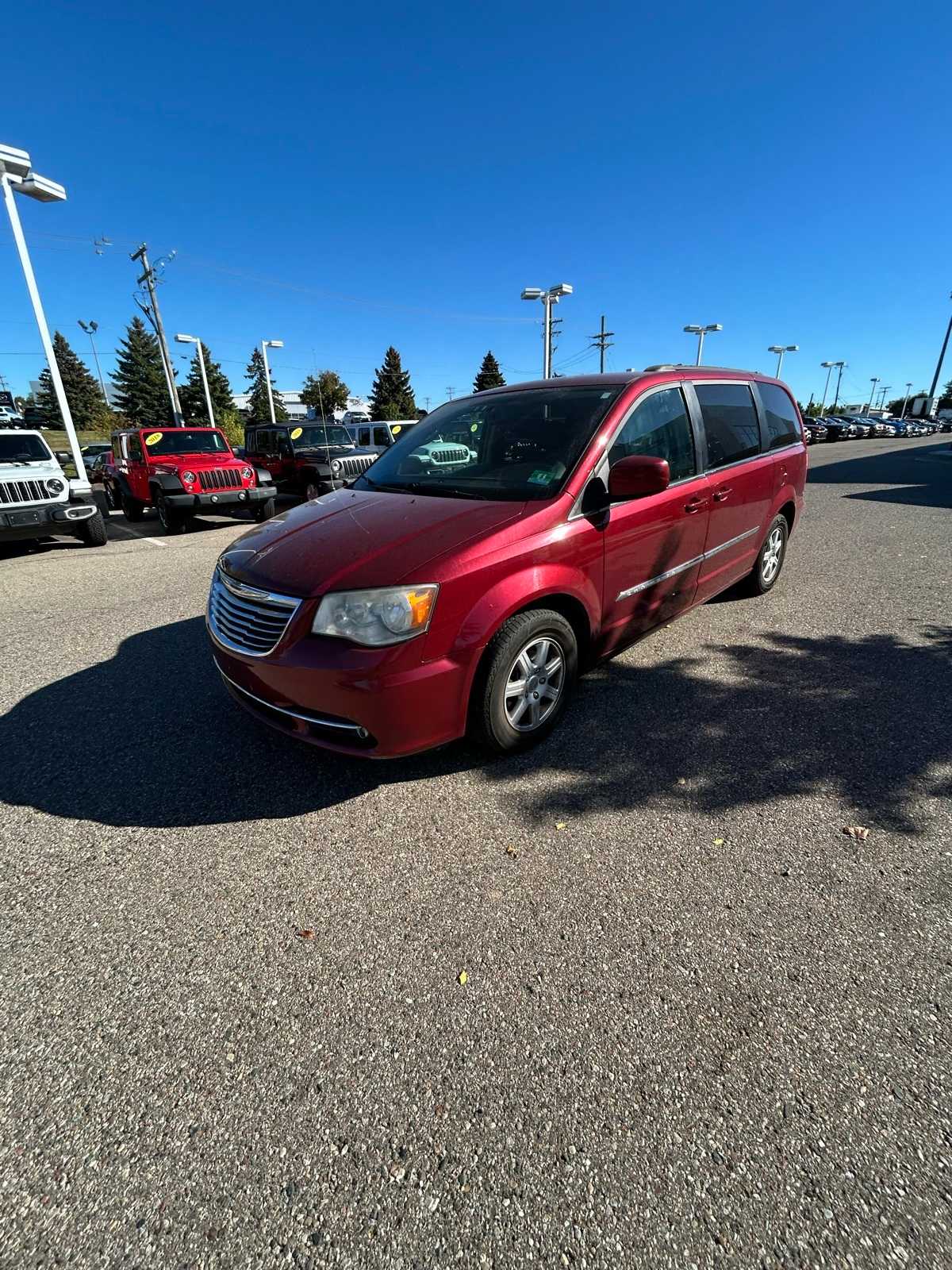 2012 Chrysler Town & Country Touring photo 2