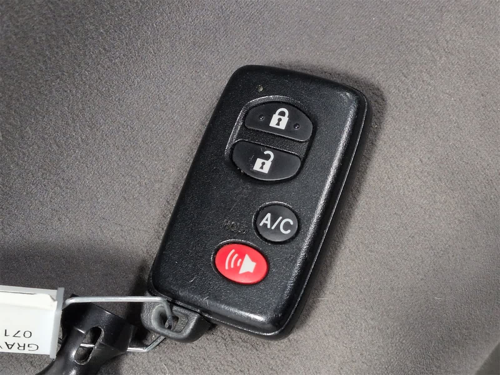 Thumbnail: 2015 Toyota Prius - 34