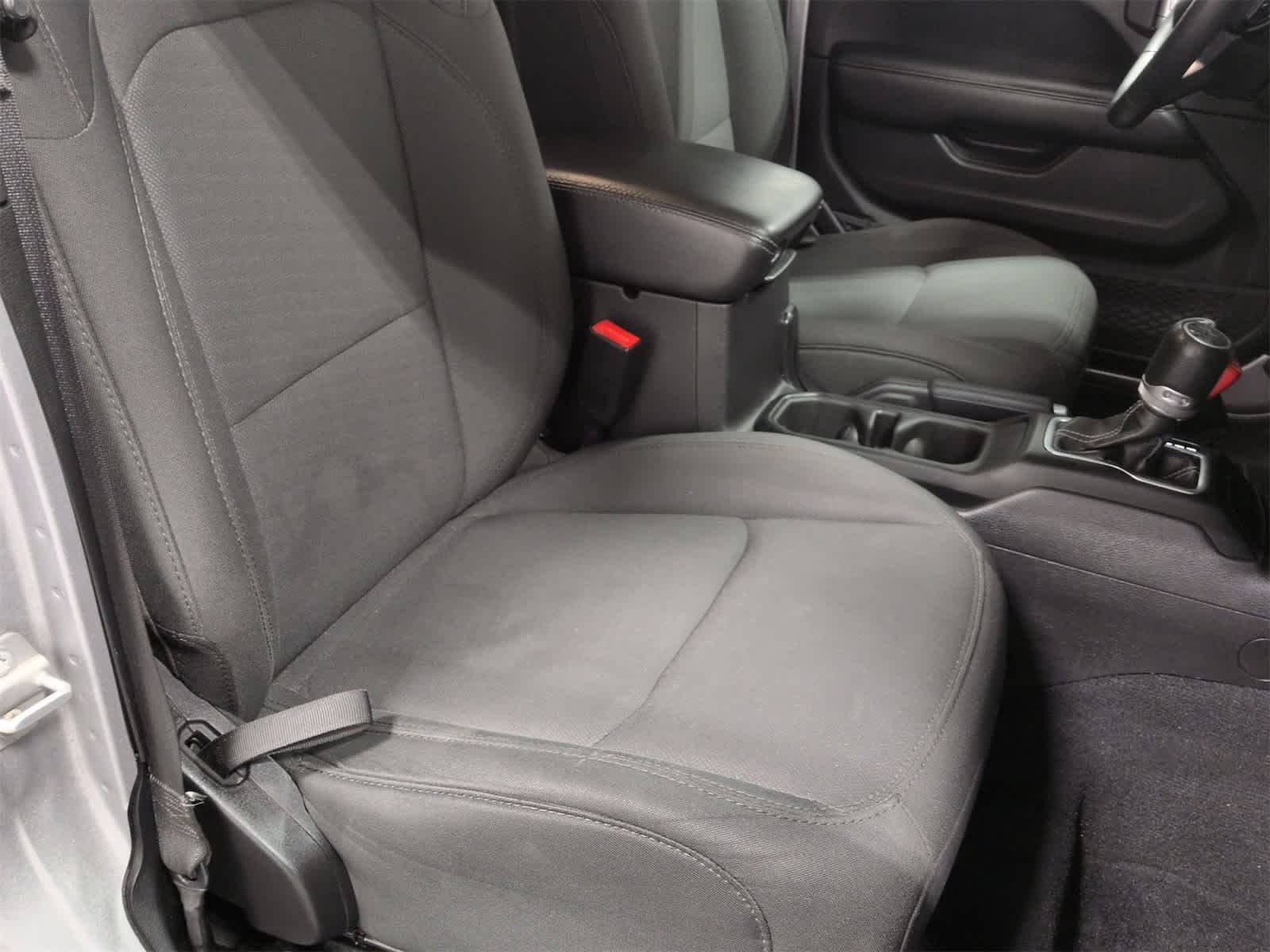 Thumbnail: 2019 Jeep Wrangler - 22