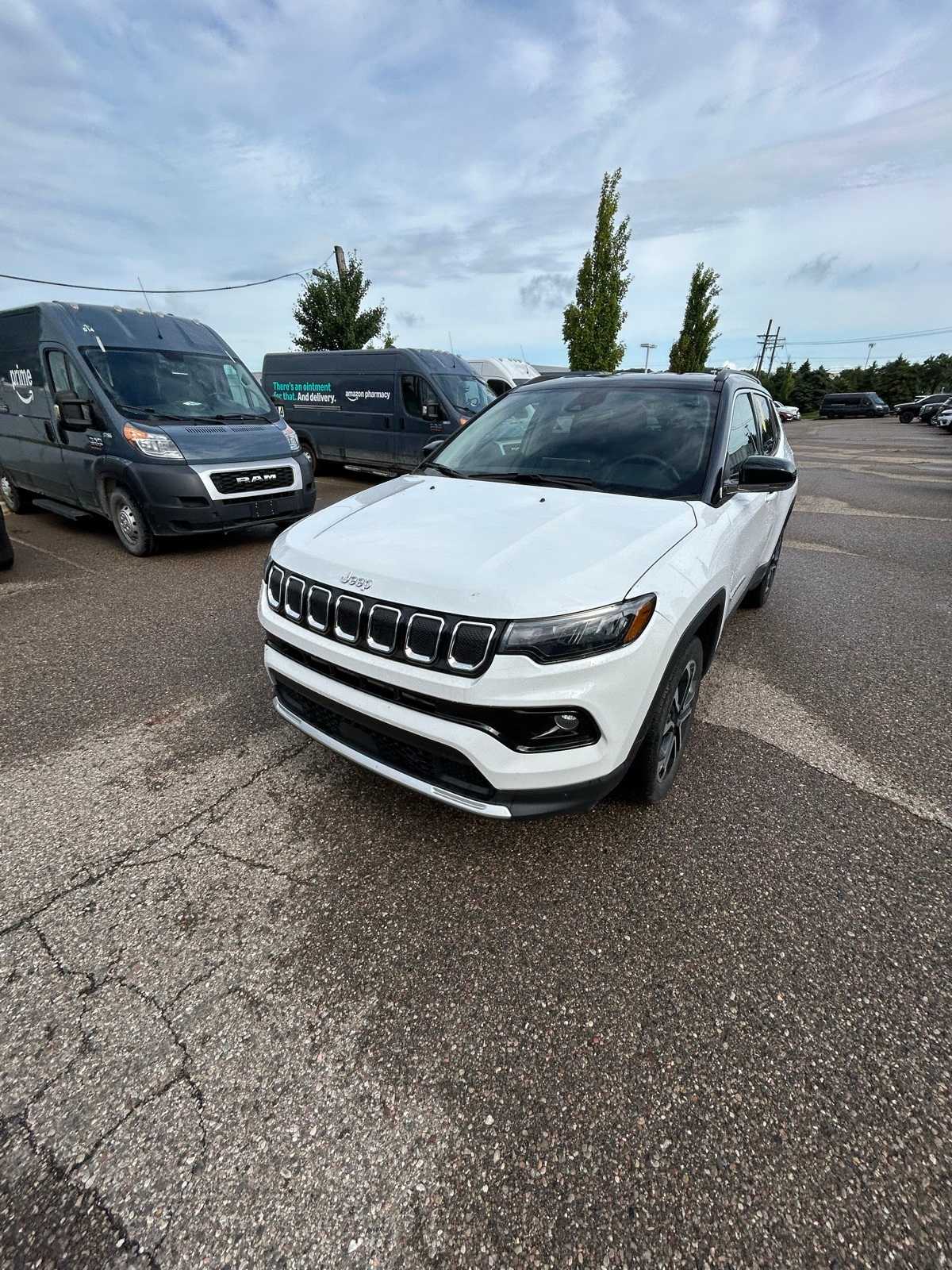 Thumbnail: 2022 Jeep Compass - 3