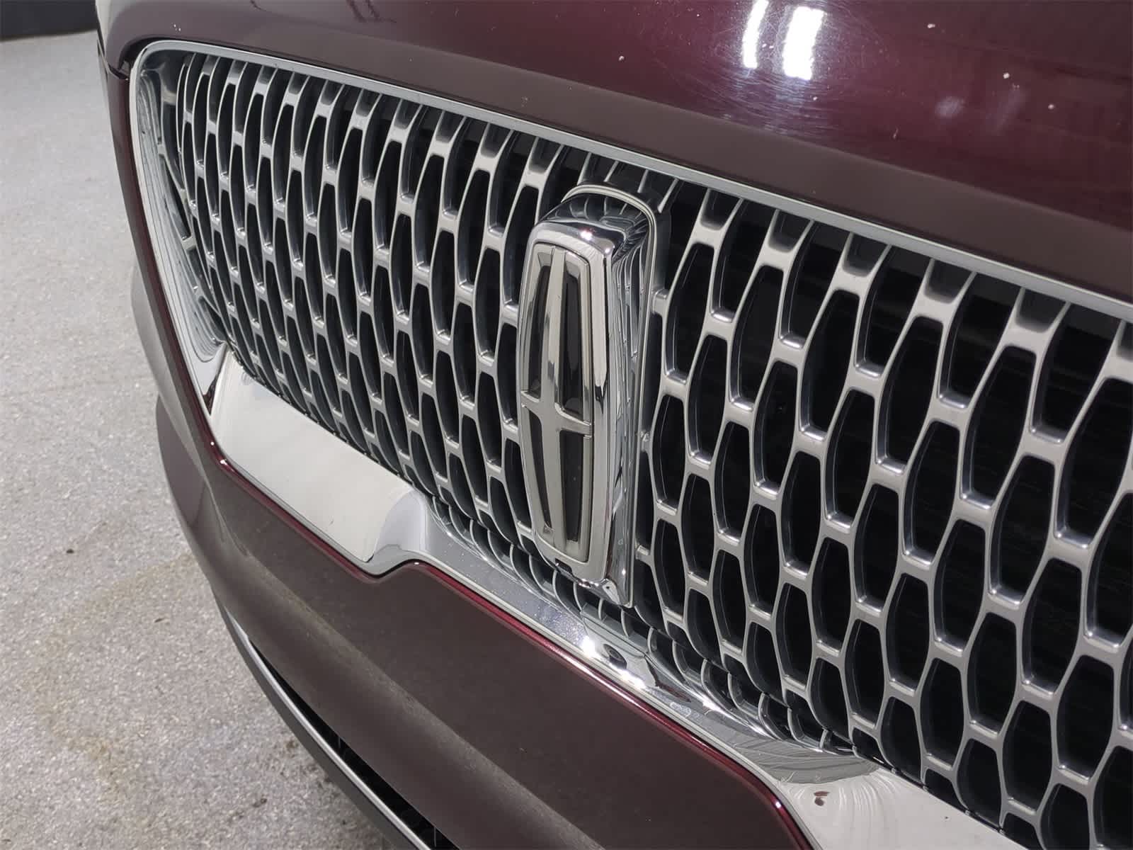 Thumbnail: 2020 Lincoln Aviator - 12
