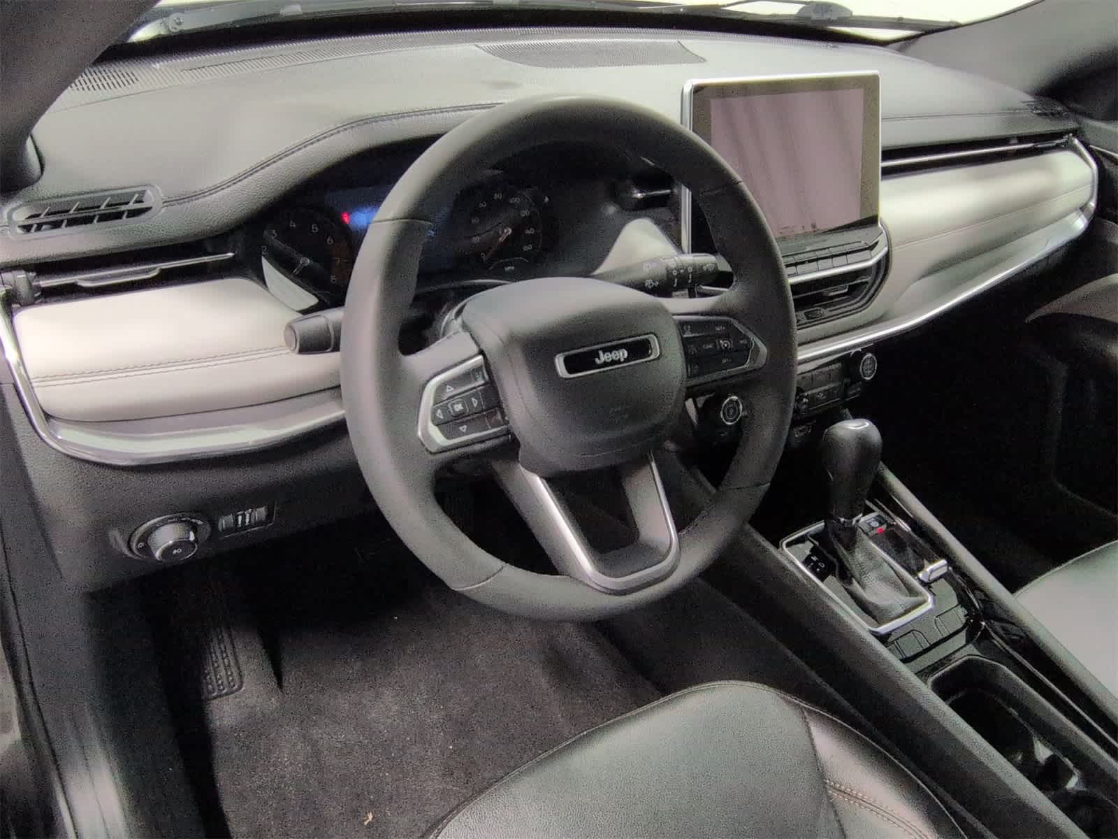 Thumbnail: 2023 Jeep Compass - 10