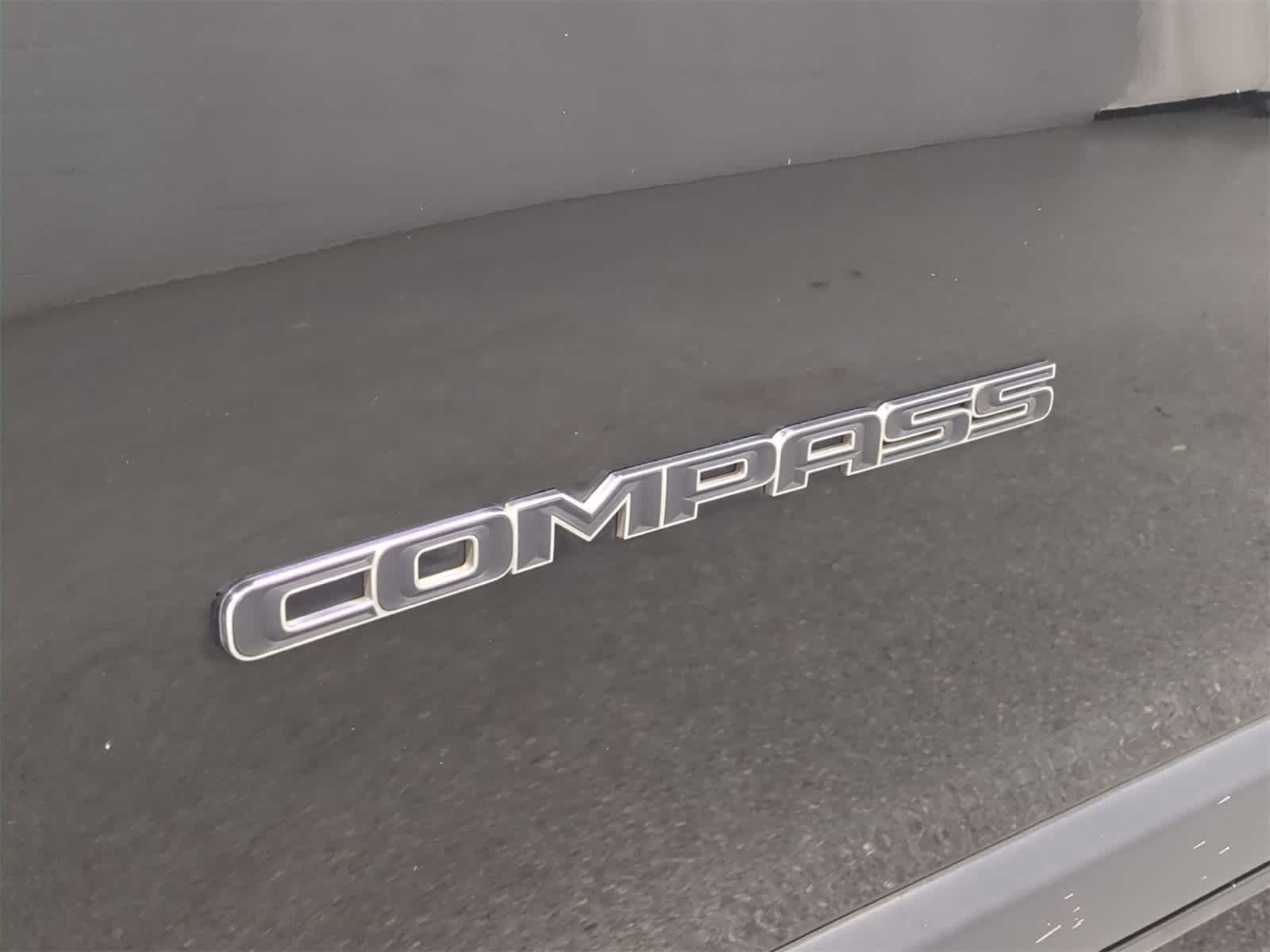 Thumbnail: 2018 Jeep Compass - 13