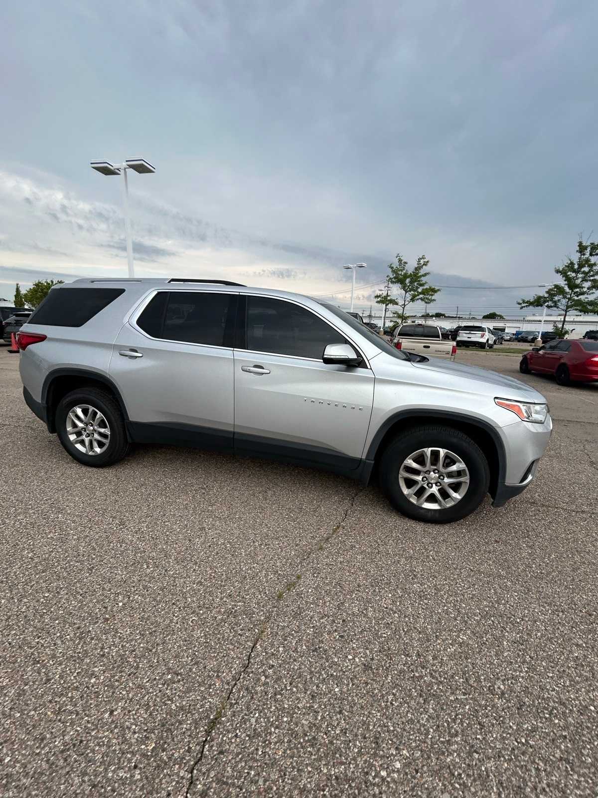 Thumbnail: 2018 Chevrolet Traverse - 10