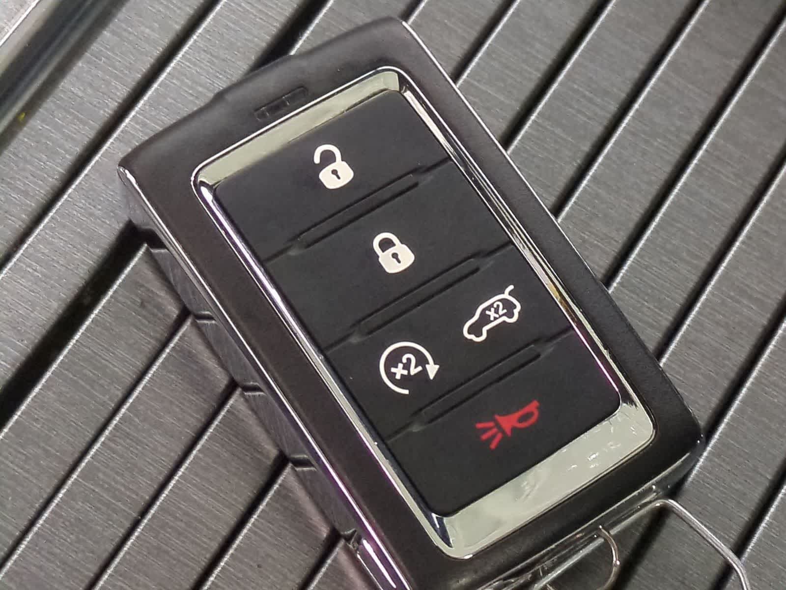 Thumbnail: 2023 Jeep Wagoneer - 36