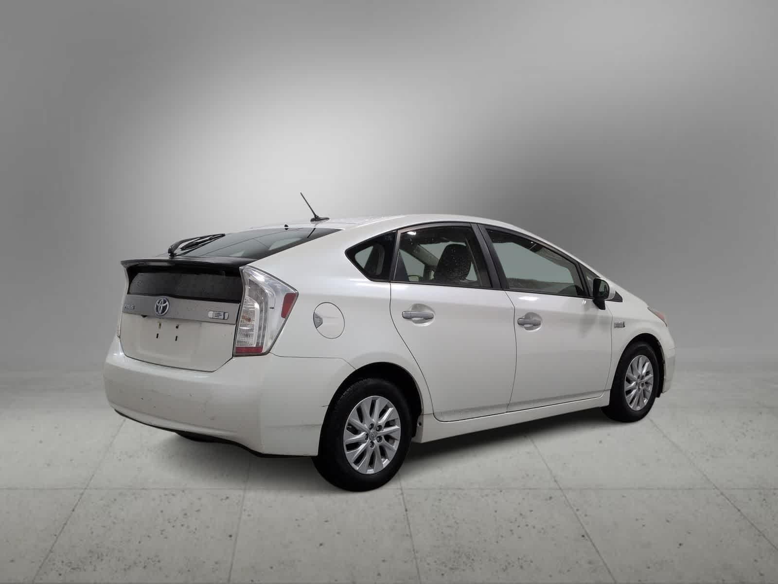 Thumbnail: 2012 Toyota Prius - 8