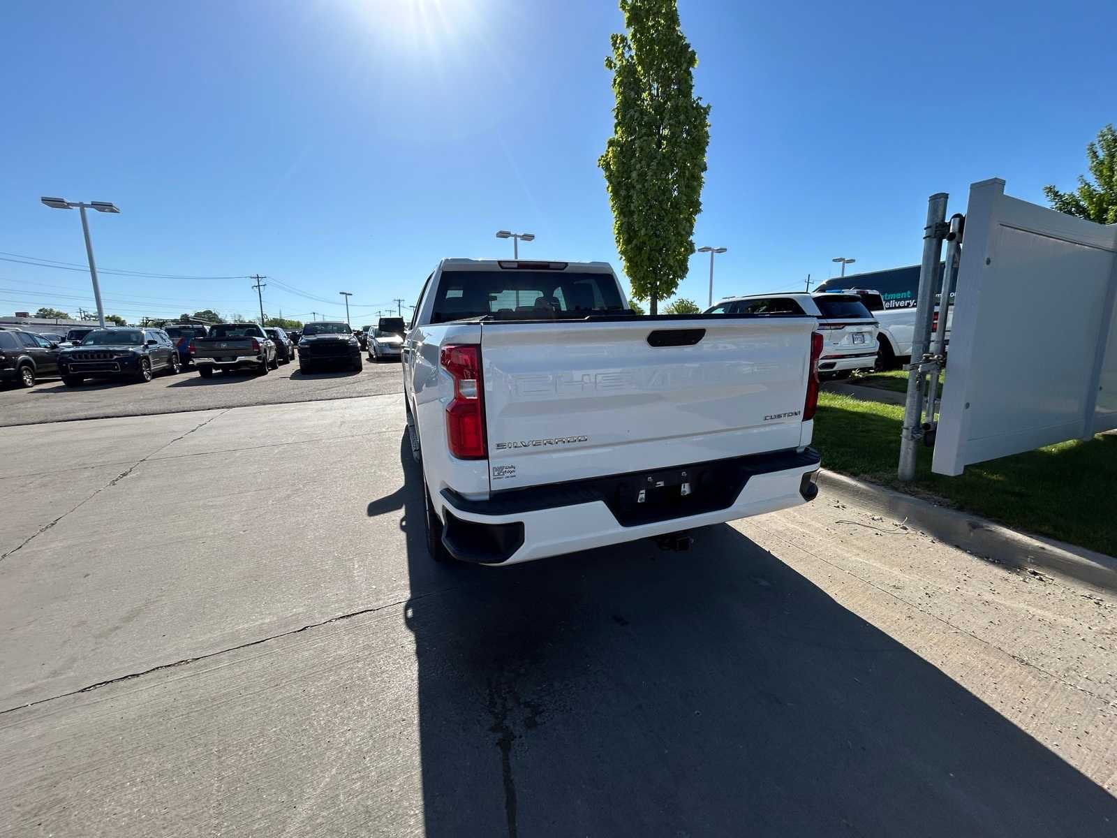 Thumbnail: 2020 Chevrolet Silverado 1500 - 24