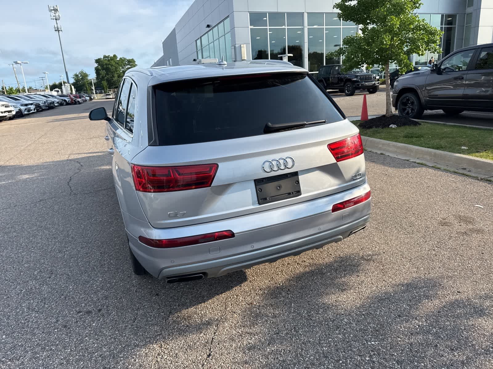 Thumbnail: 2017 Audi Q7 - 20