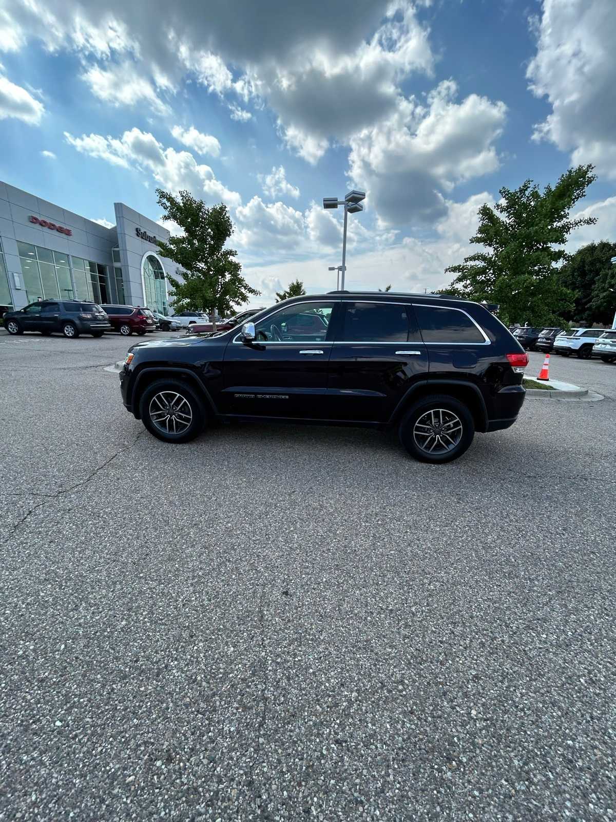 Thumbnail: 2019 Jeep Grand Cherokee - 25