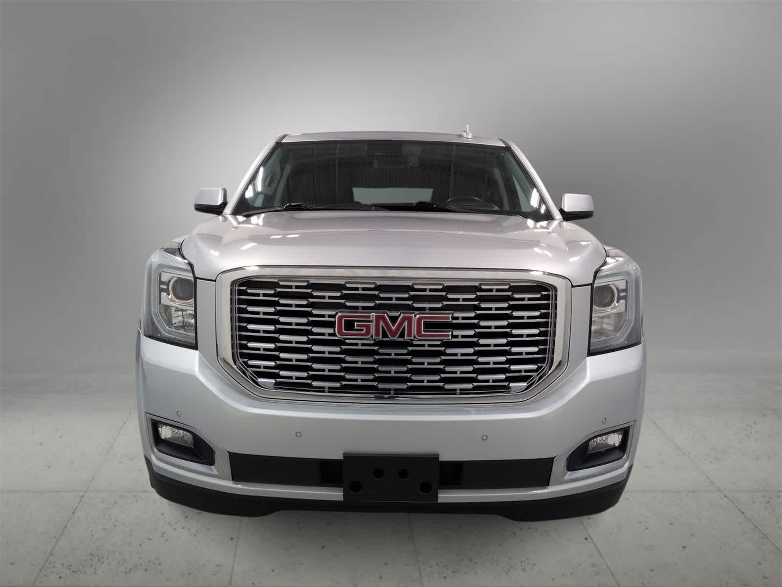 Thumbnail: 2020 GMC Yukon XL - 3