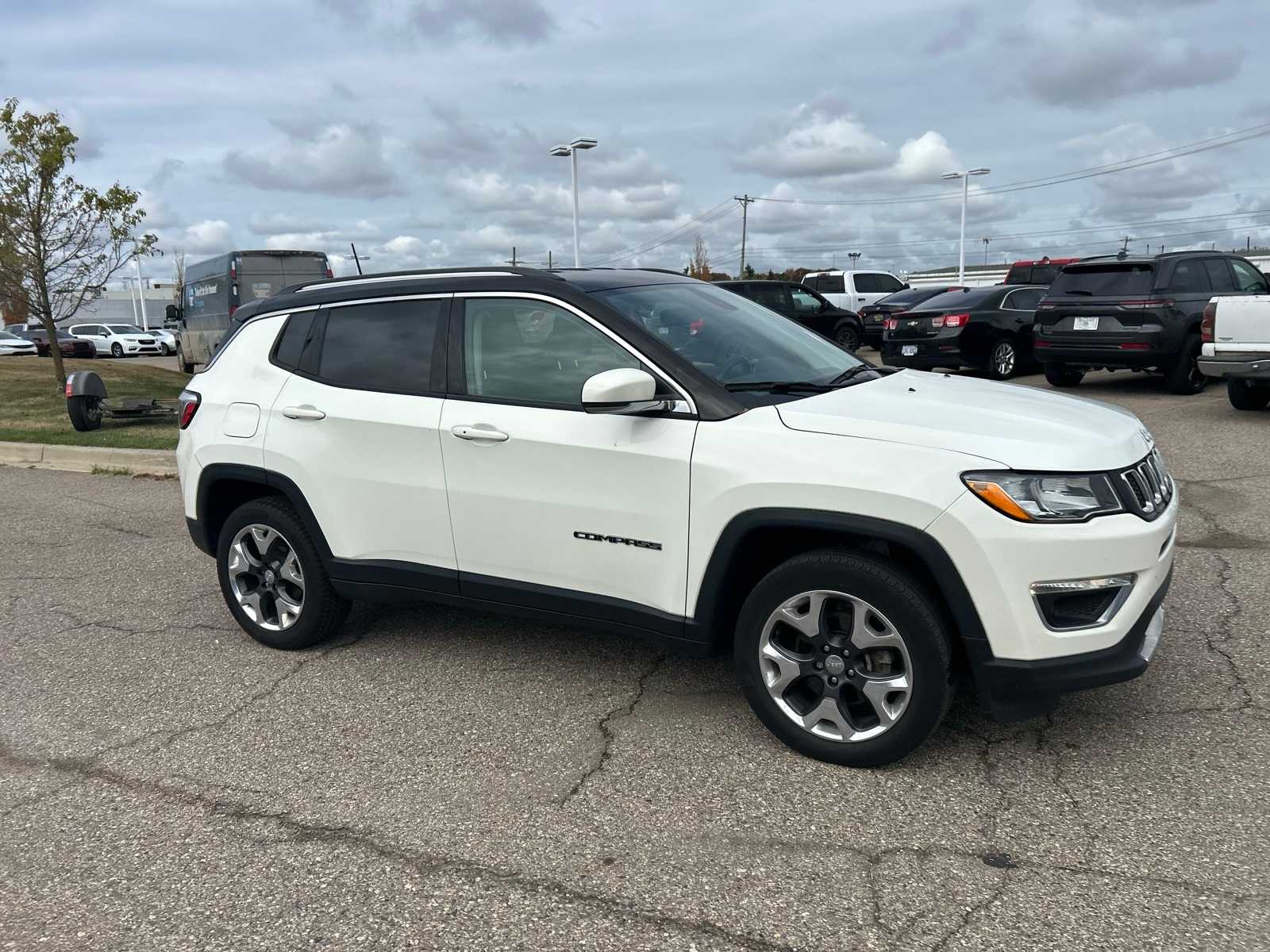 Thumbnail: 2019 Jeep Compass - 11