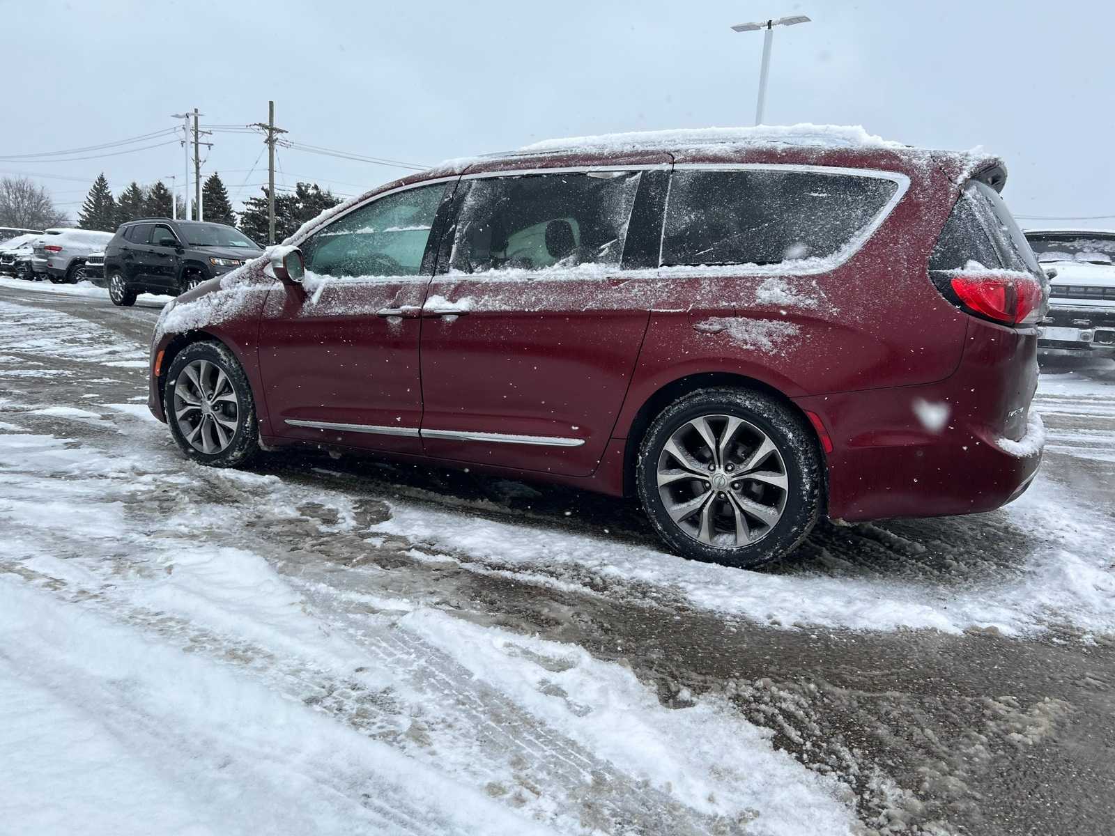 Thumbnail: 2019 Chrysler Pacifica - 25