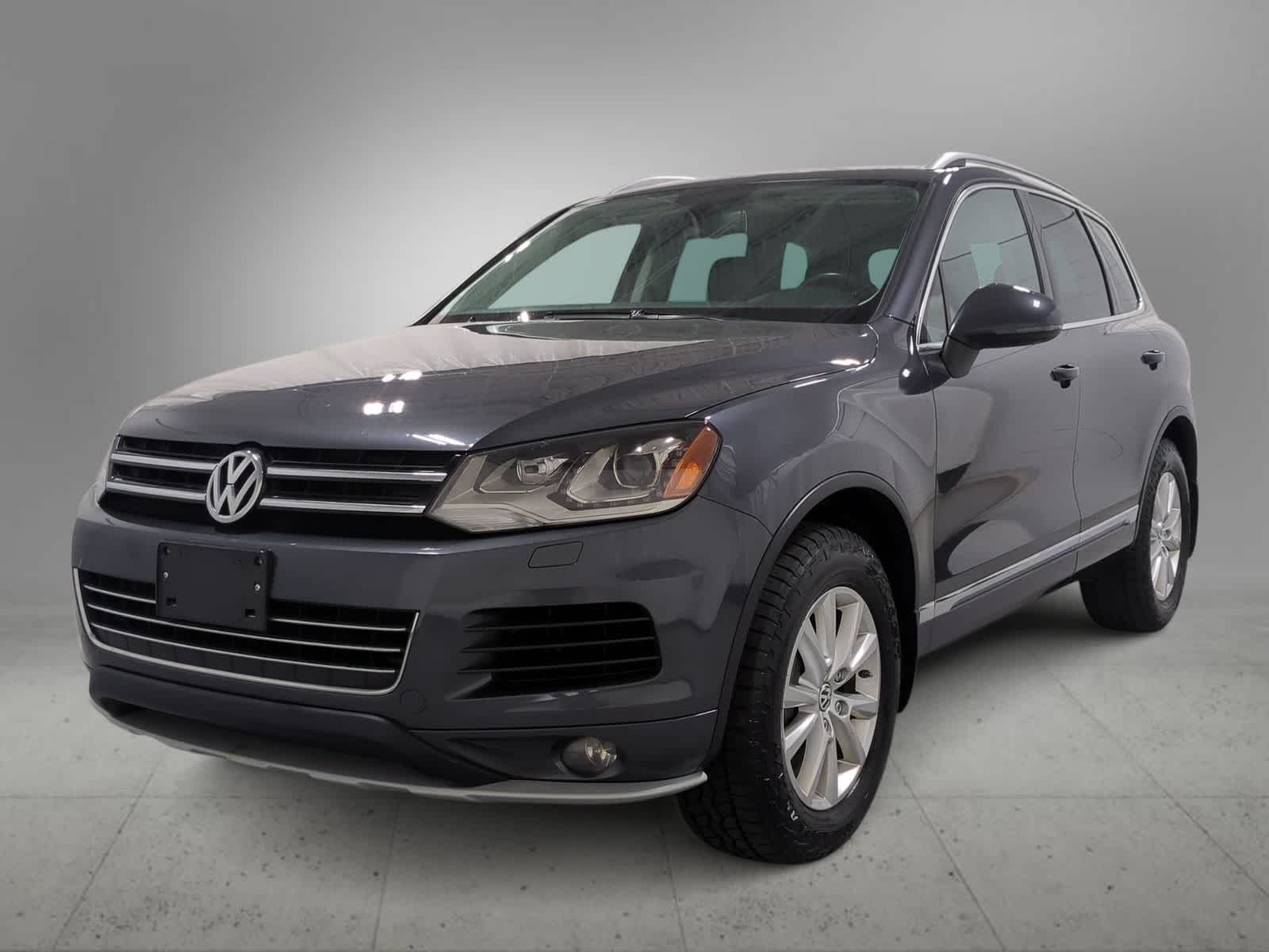 Thumbnail: 2014 Volkswagen Touareg - 4