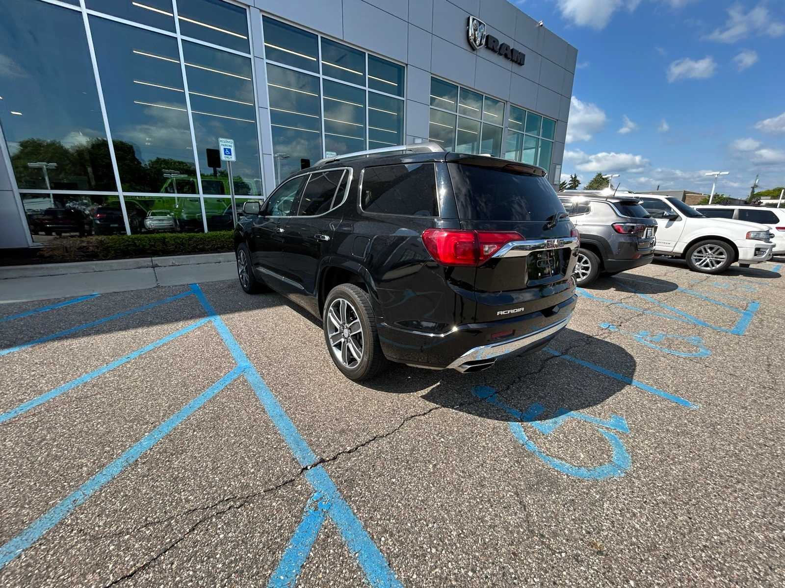Thumbnail: 2019 GMC Acadia - 20