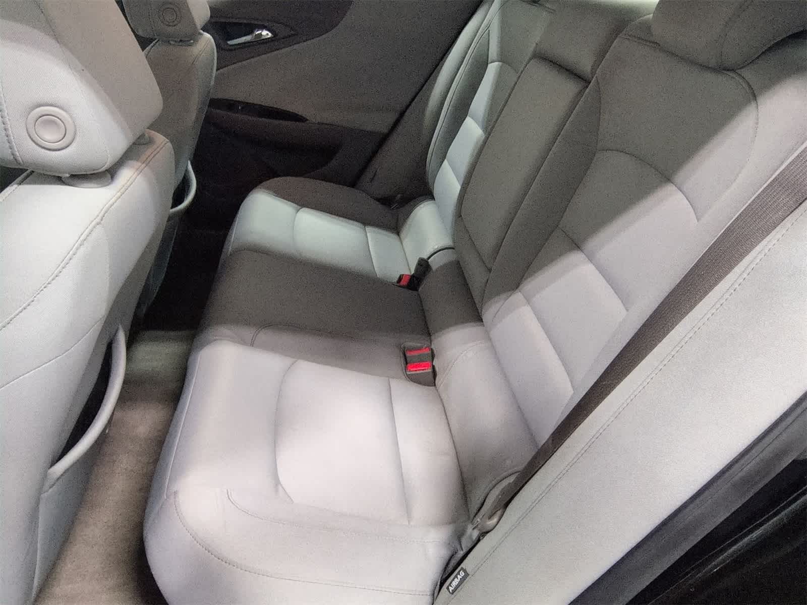 Thumbnail: 2018 Chevrolet Malibu - 20