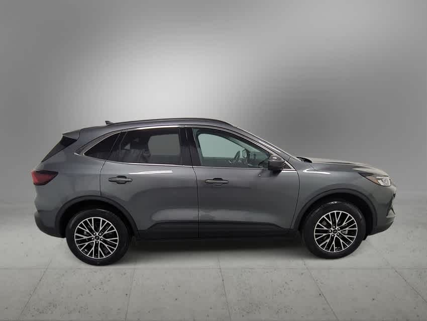 Thumbnail: 2025 Ford Escape - 9