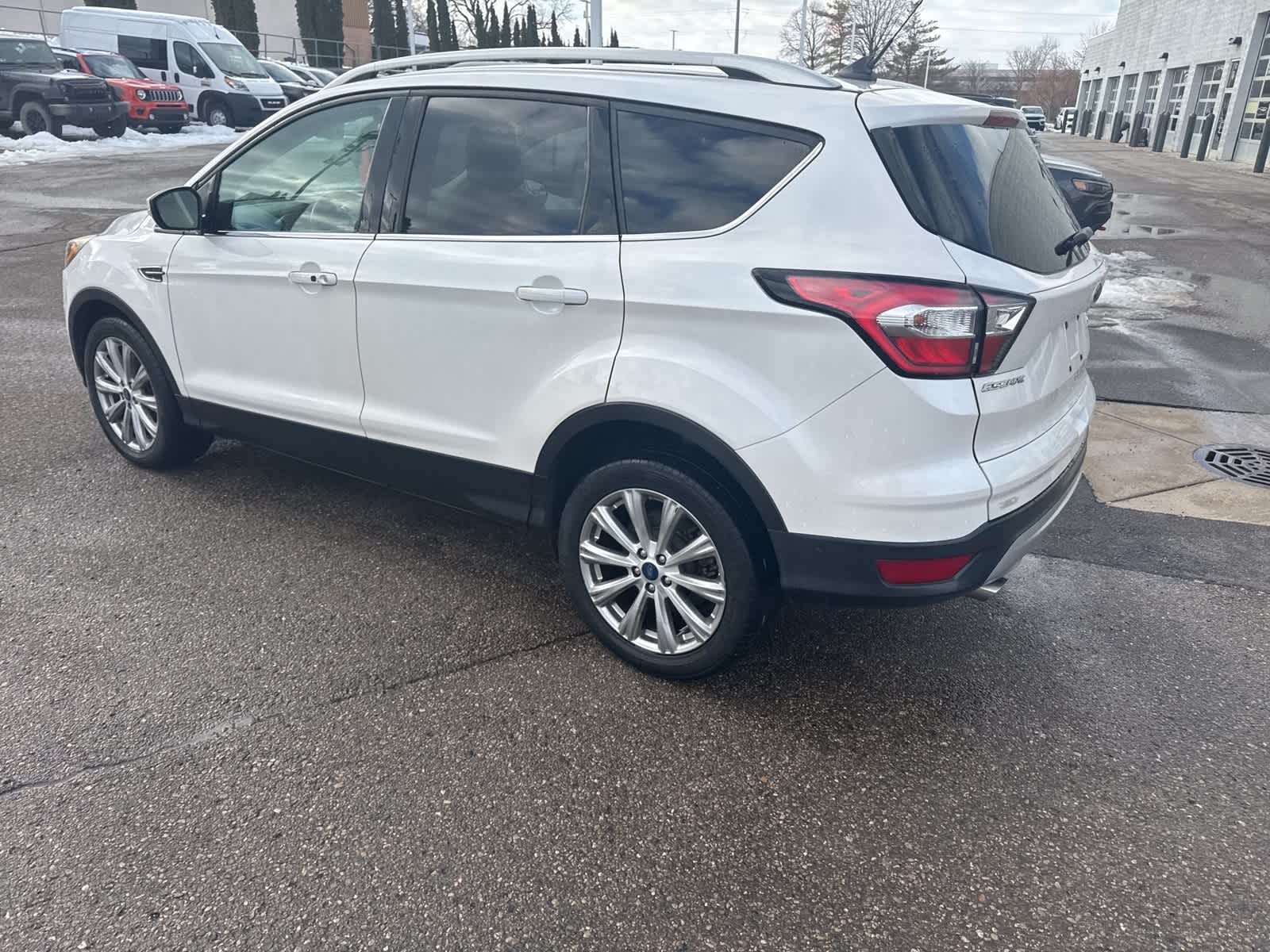 Thumbnail: 2018 Ford Escape - 18