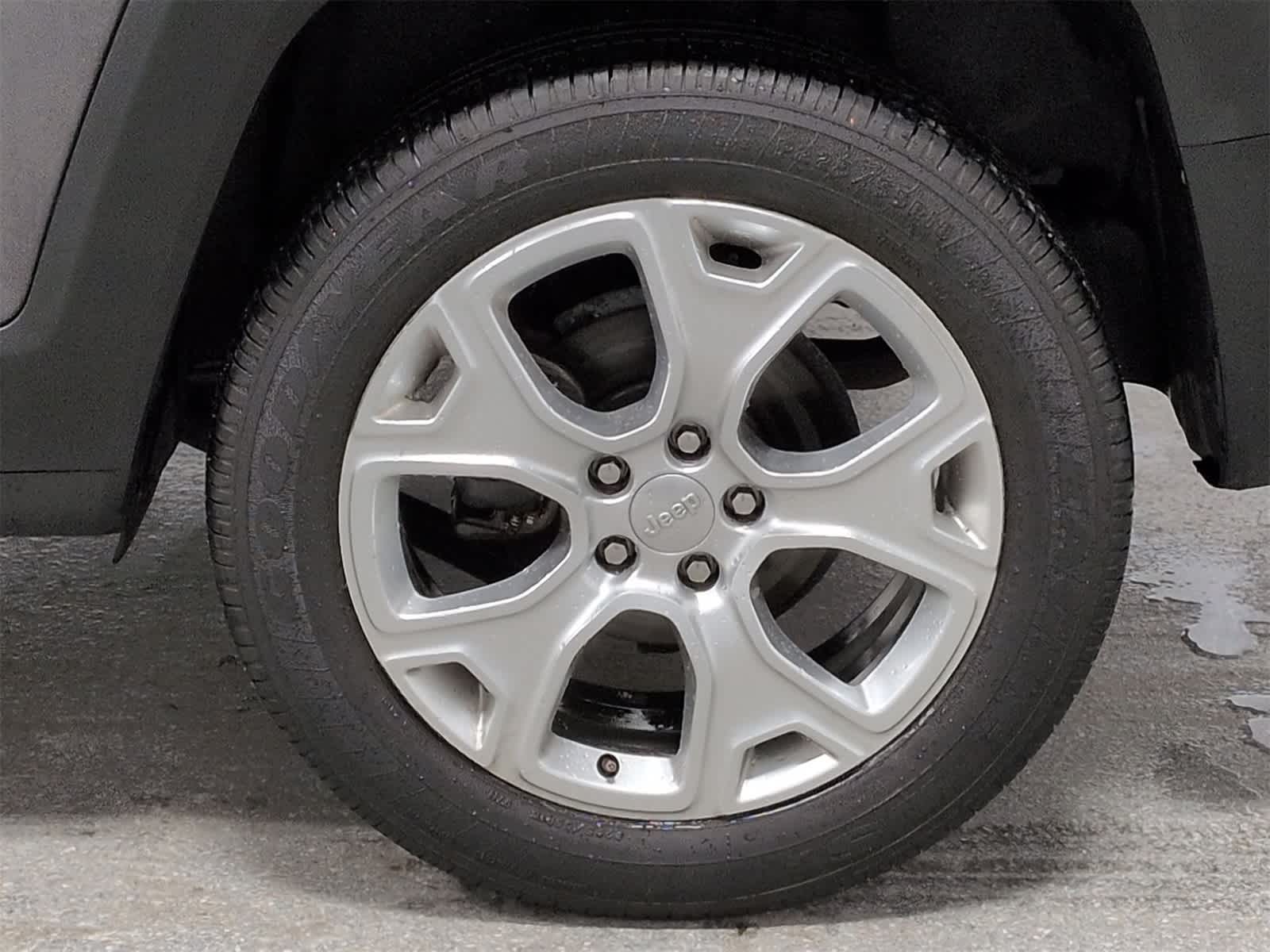 Thumbnail: 2019 Jeep Renegade - 14