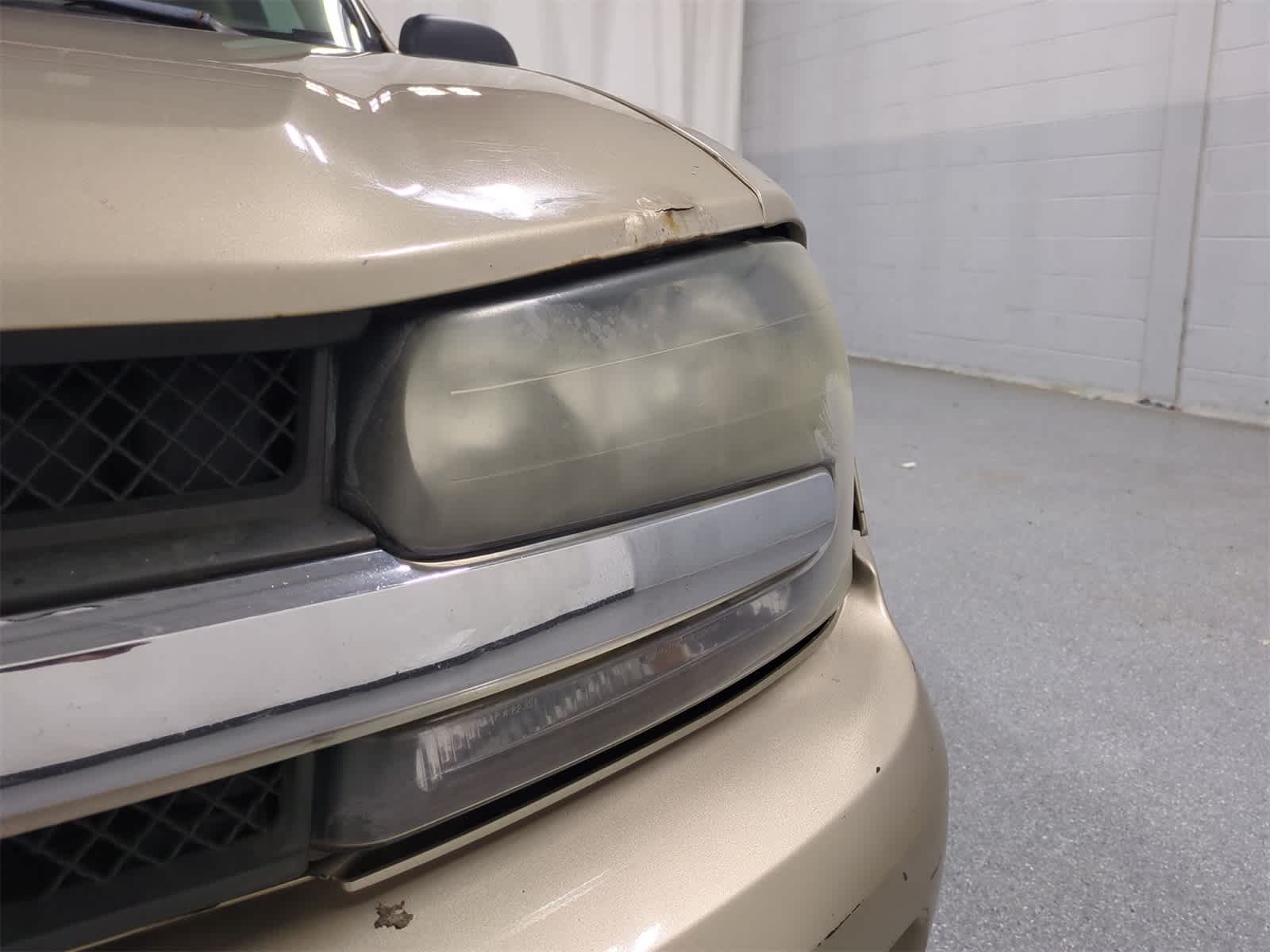 Thumbnail: 2004 Chevrolet TrailBlazer - 11