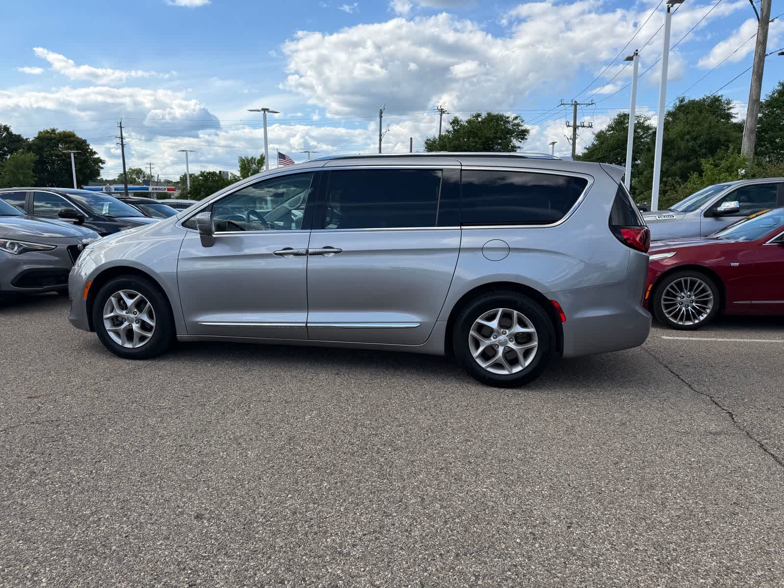 Thumbnail: 2018 Chrysler Pacifica - 24