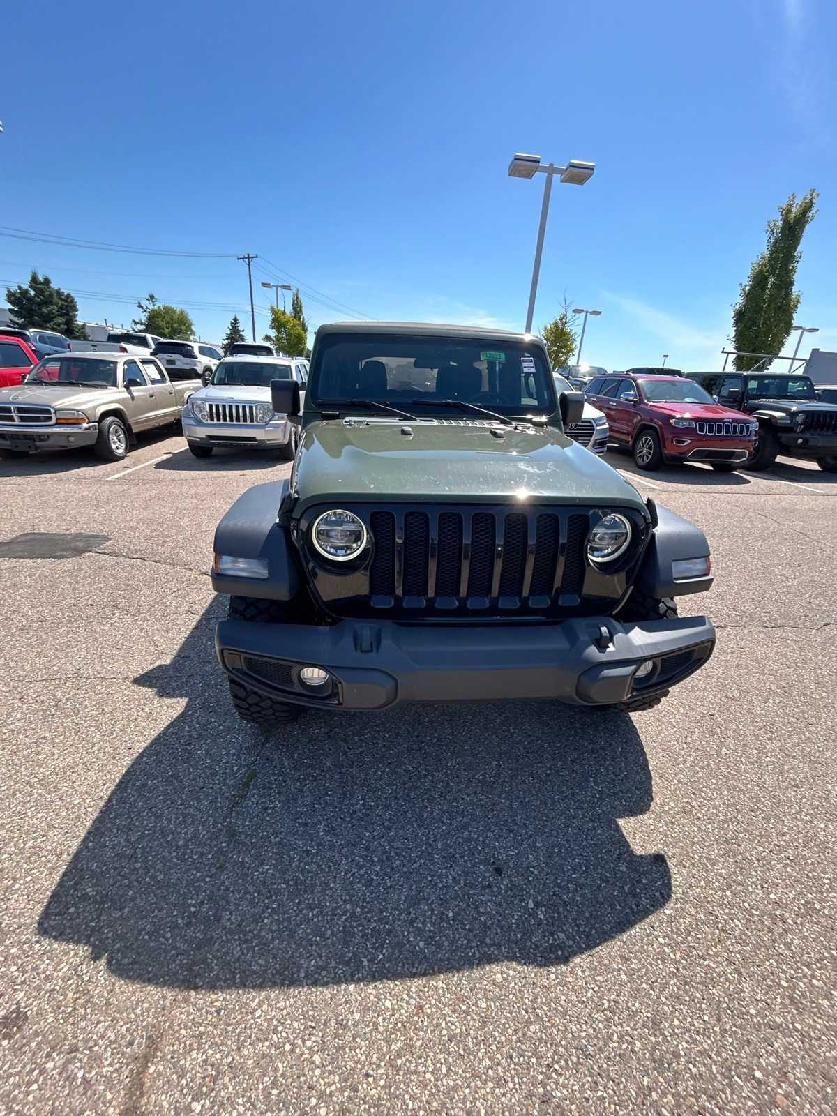 Thumbnail: 2021 Jeep Wrangler - 6