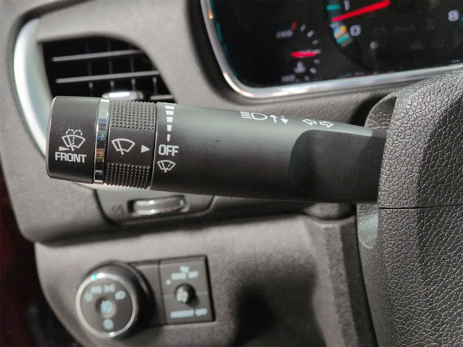 Thumbnail: 2016 Chevrolet Traverse - 25