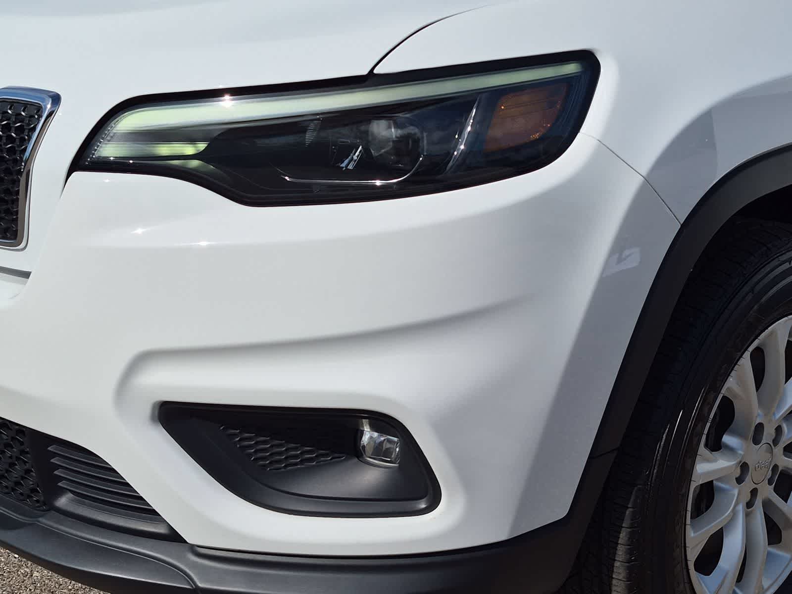 Thumbnail: 2022 Jeep Cherokee - 11