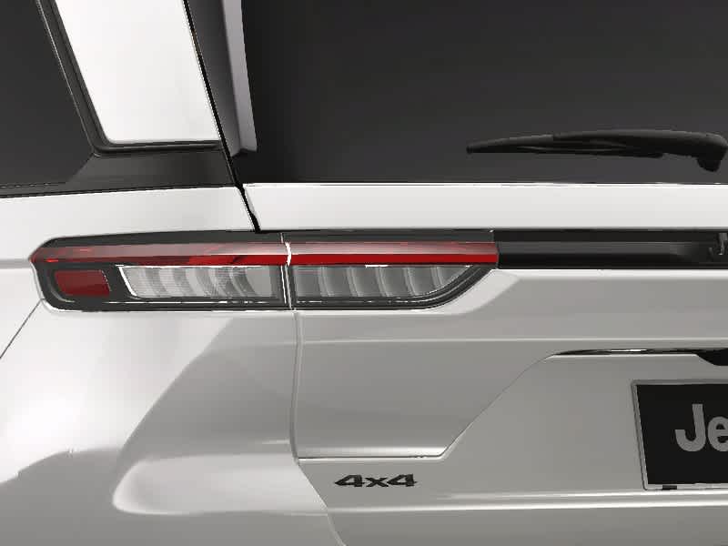 2025 Jeep Grand Cherokee Altitude 12