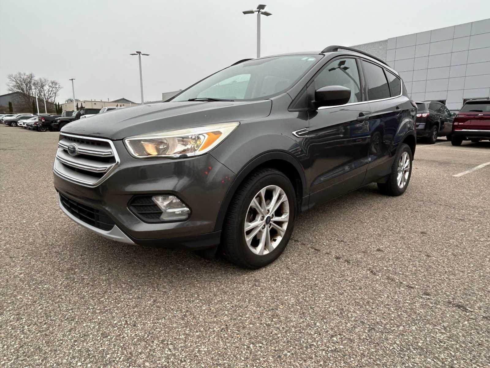 2018 Ford Escape SE -
                  Farmington Hills, MI