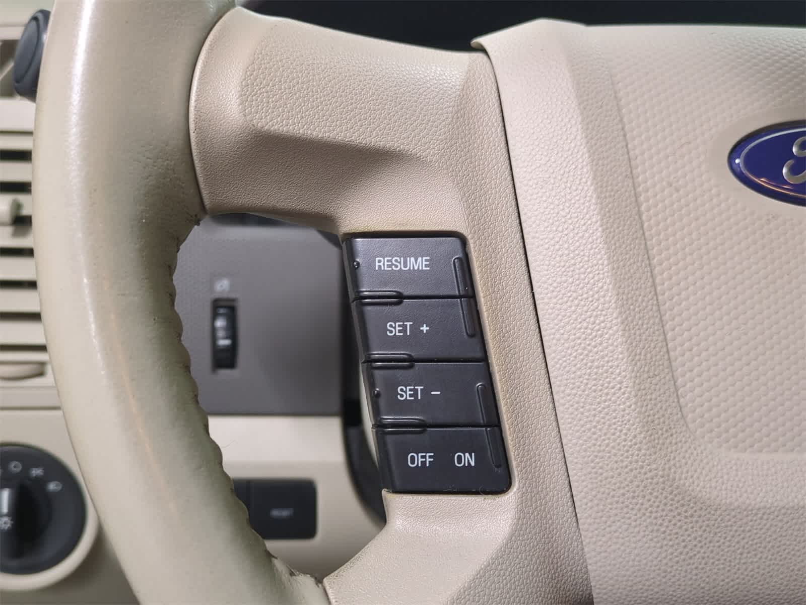 Thumbnail: 2008 Ford Escape - 24