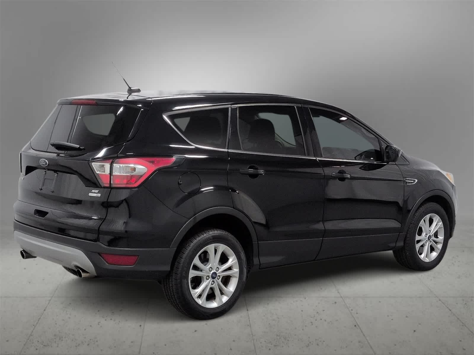 Thumbnail: 2017 Ford Escape - 8