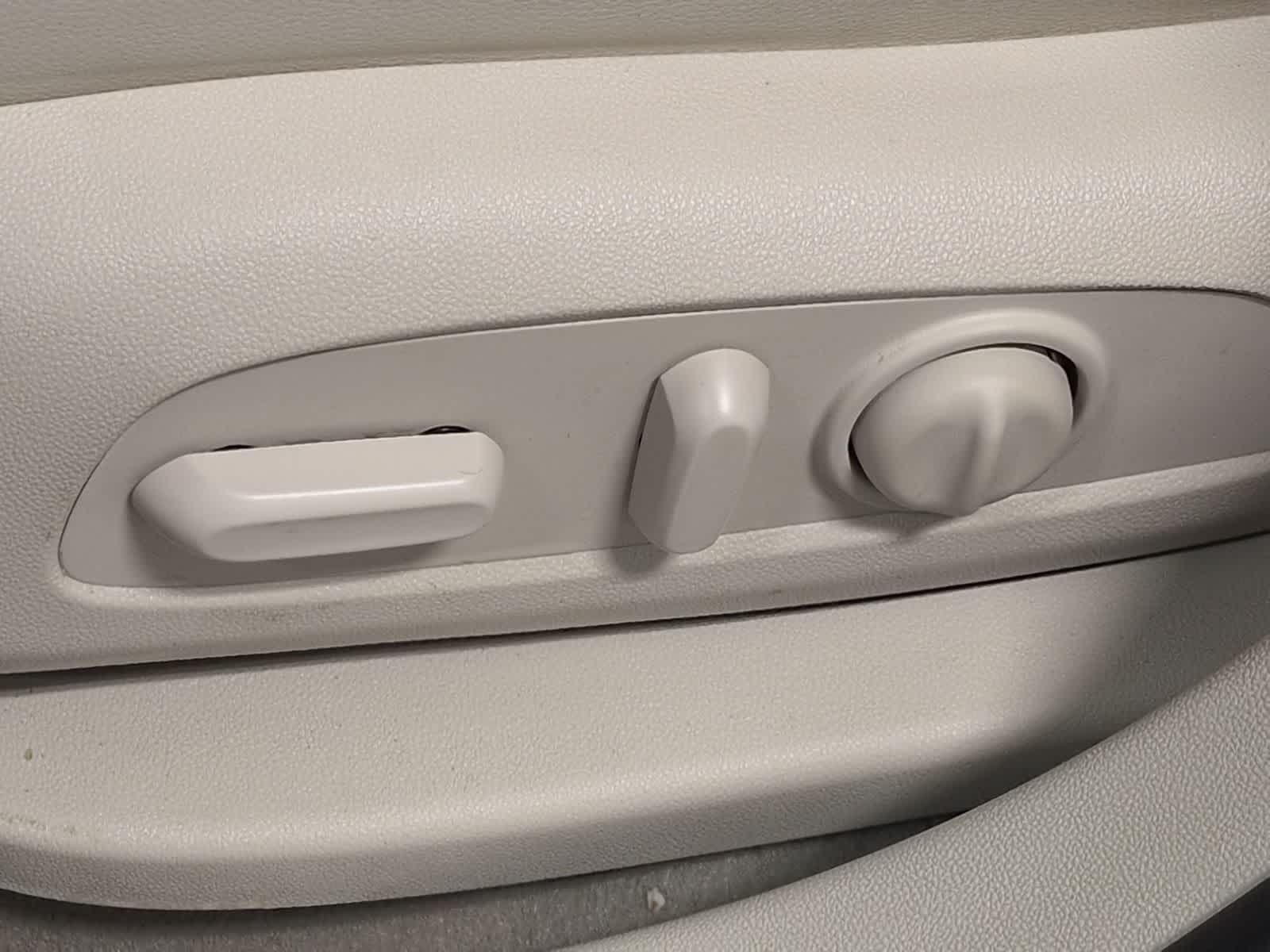 Thumbnail: 2021 GMC Acadia - 18