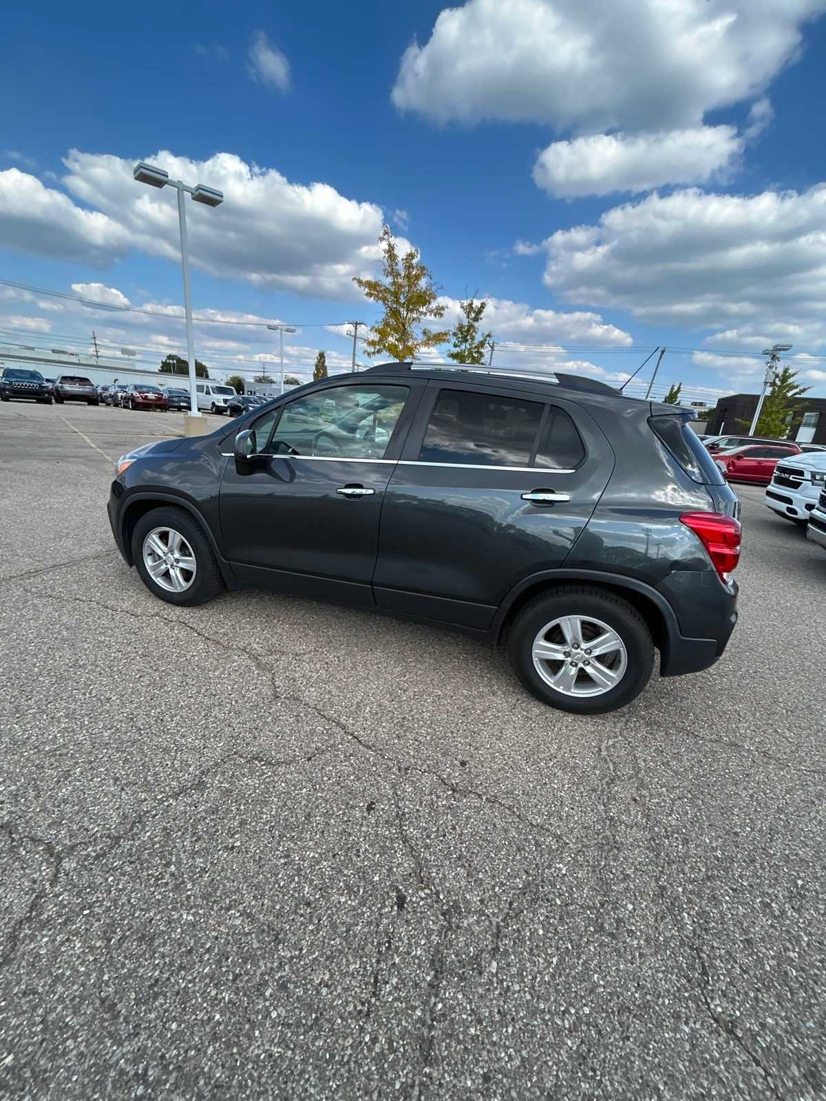 Thumbnail: 2019 Chevrolet Trax - 20