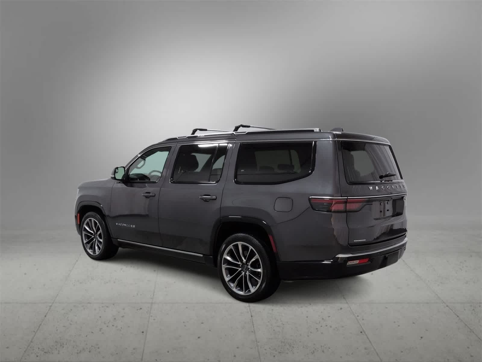 Thumbnail: 2022 Jeep Wagoneer - 6