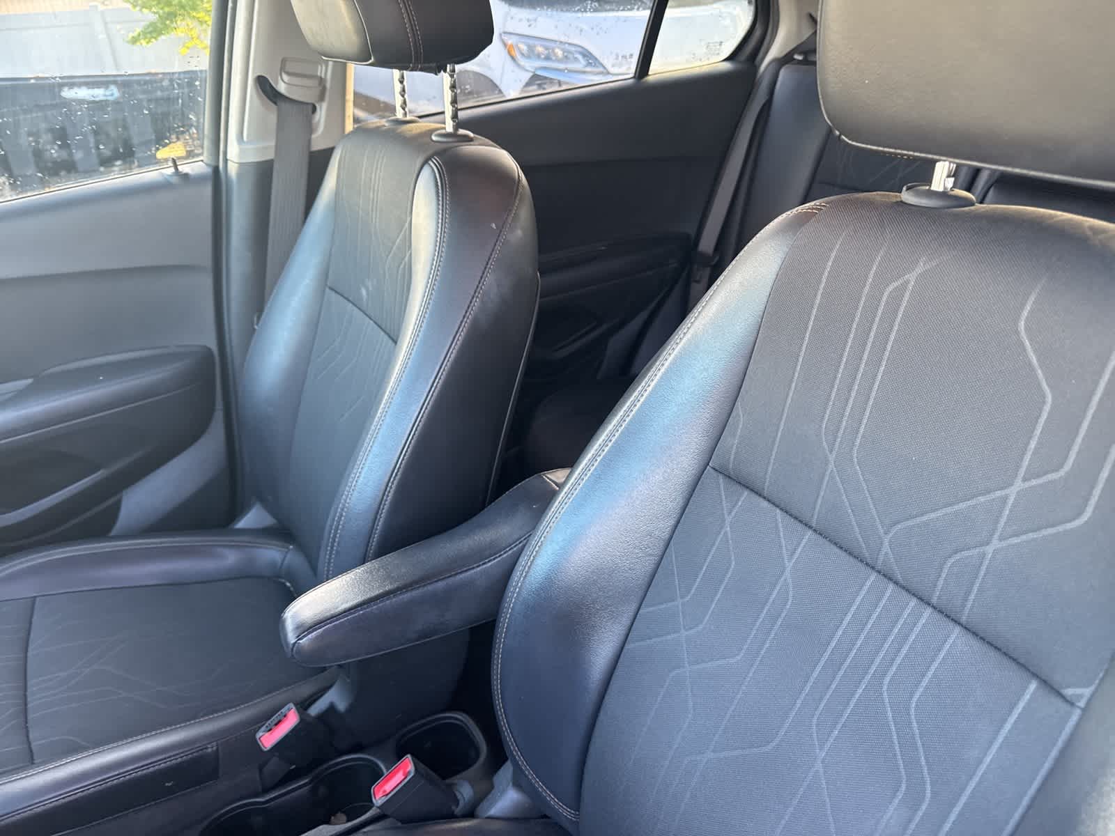 Thumbnail: 2019 Chevrolet Trax - 31