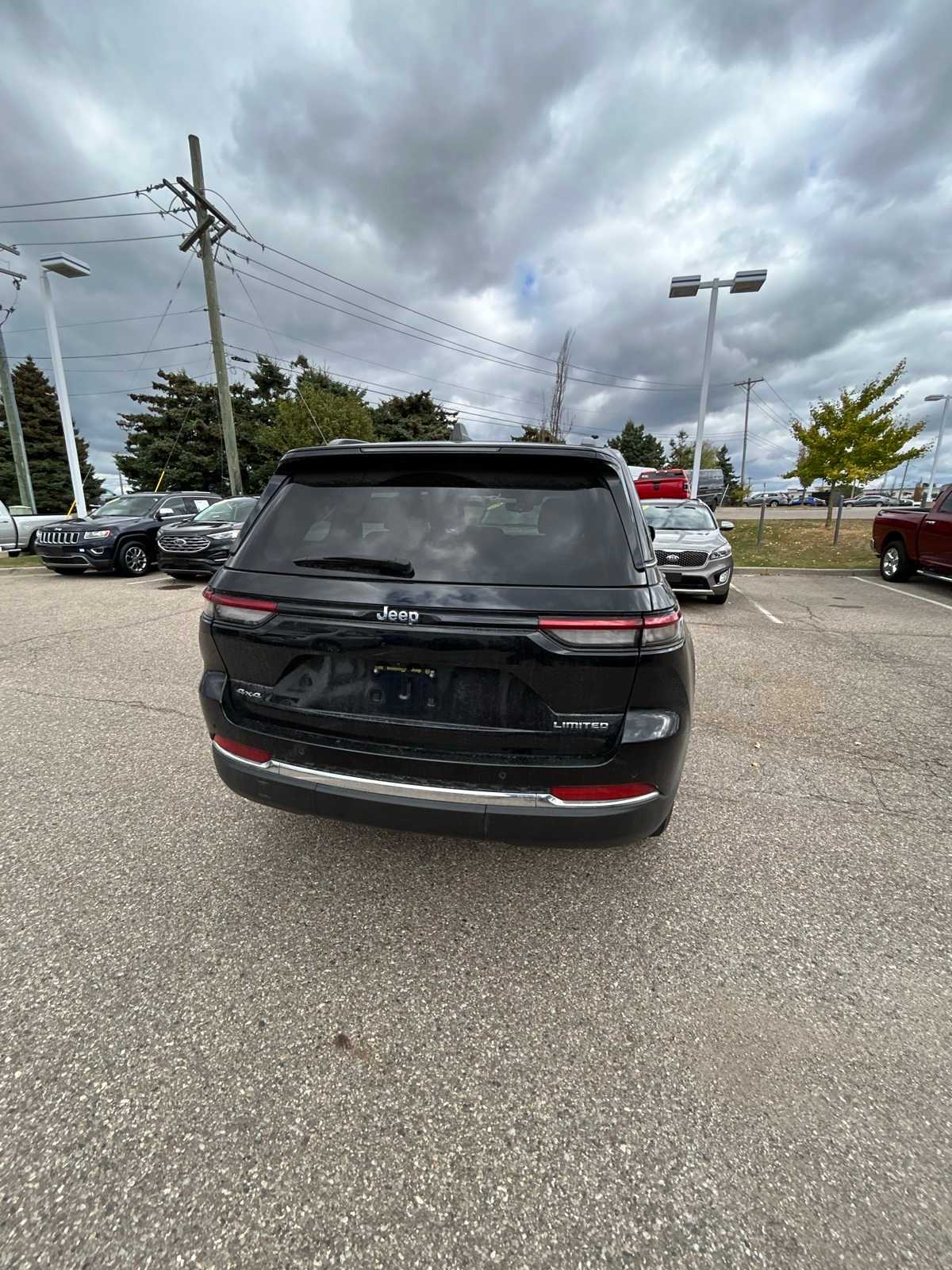 Thumbnail: 2023 Jeep Grand Cherokee - 22