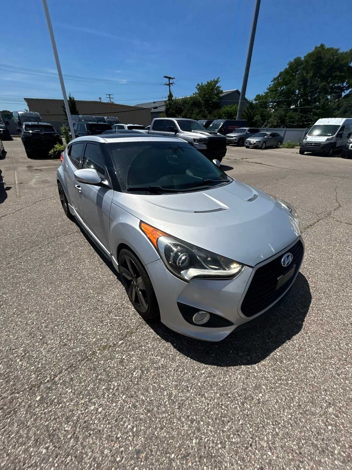 Thumbnail: 2015 Hyundai Veloster - 10
