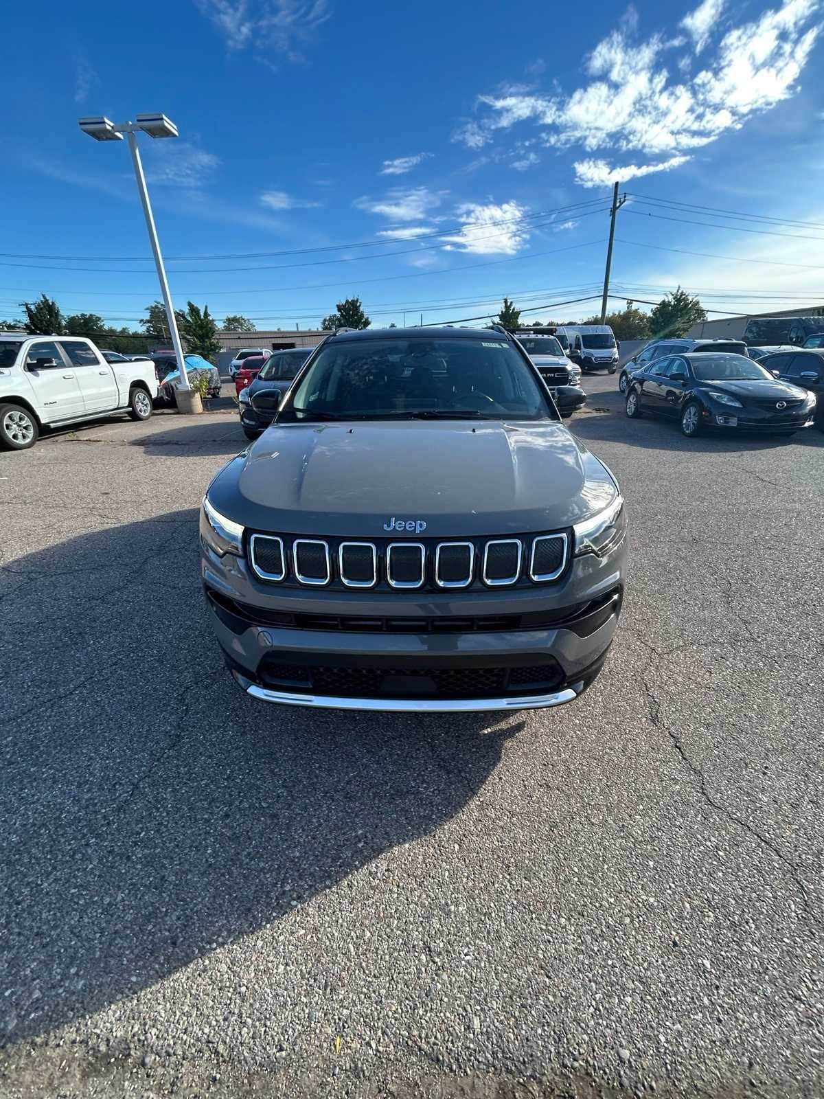 Thumbnail: 2022 Jeep Compass - 7
