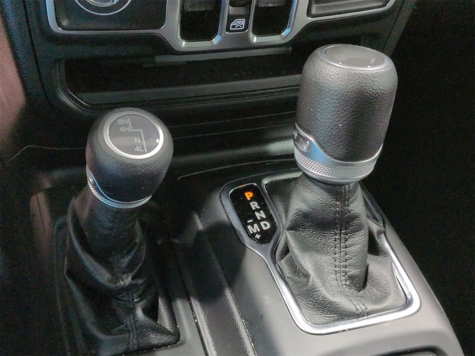 Thumbnail: 2022 Jeep Wrangler - 30