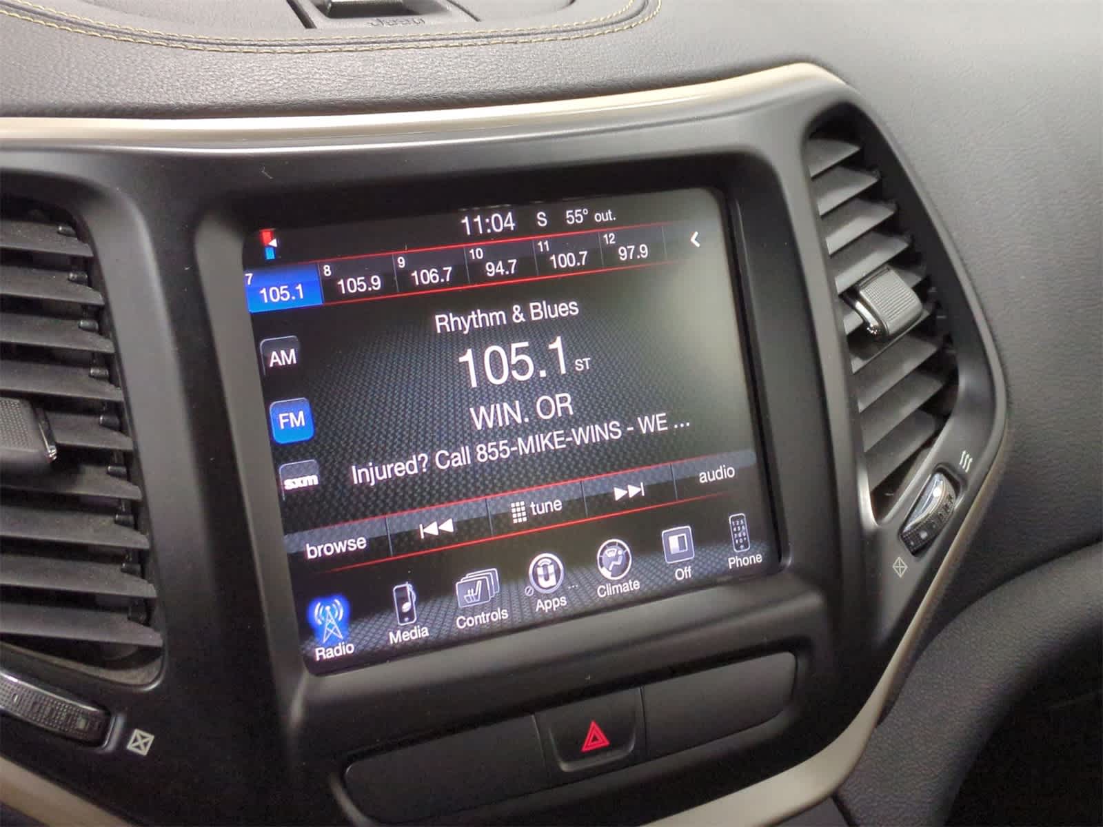 Thumbnail: 2016 Jeep Cherokee - 27