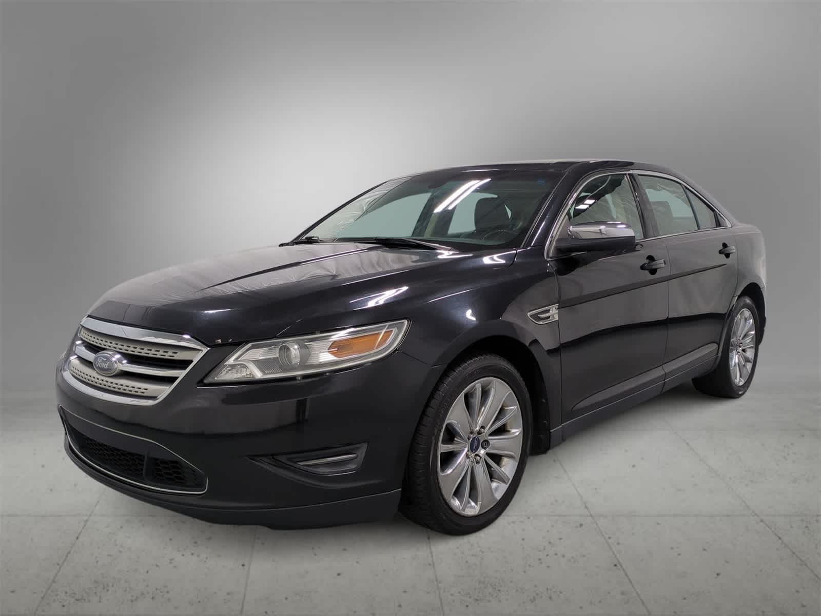 Thumbnail: 2010 Ford Taurus - 4