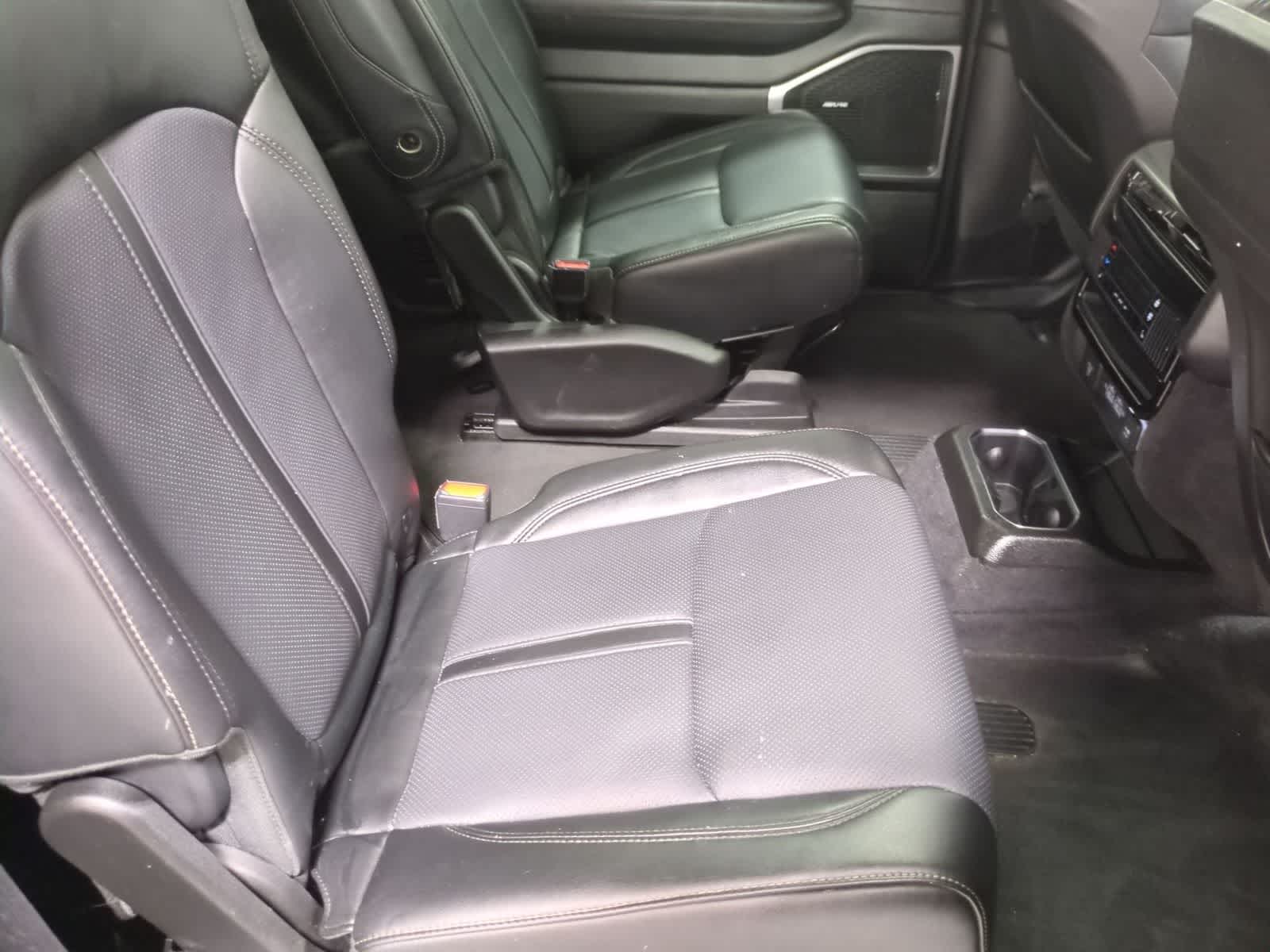 Thumbnail: 2023 Jeep Wagoneer - 20