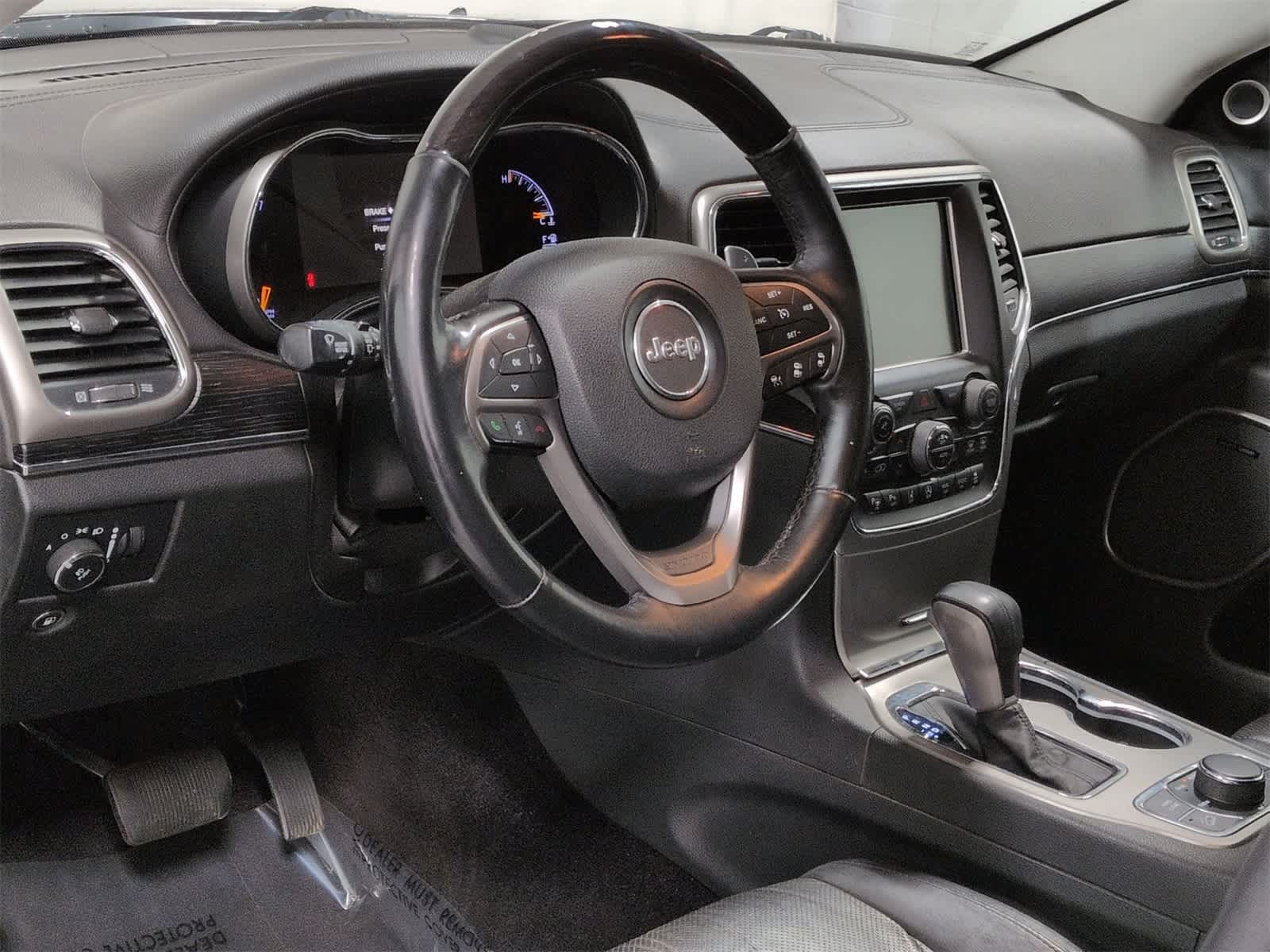 Thumbnail: 2017 Jeep Grand Cherokee - 10