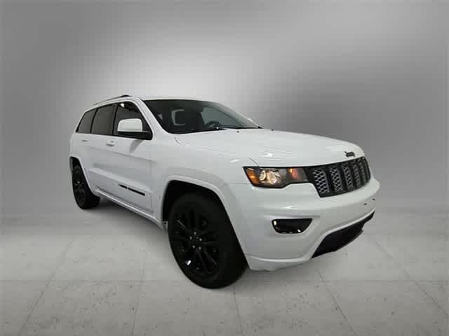 Used 2018 Jeep Grand Cherokee Altitude with VIN 1C4RJFAG7JC152554 for sale in Farmington, MI