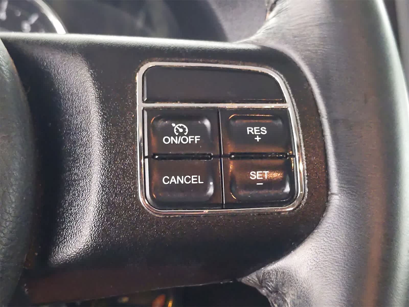 Thumbnail: 2018 Jeep Wrangler - 32