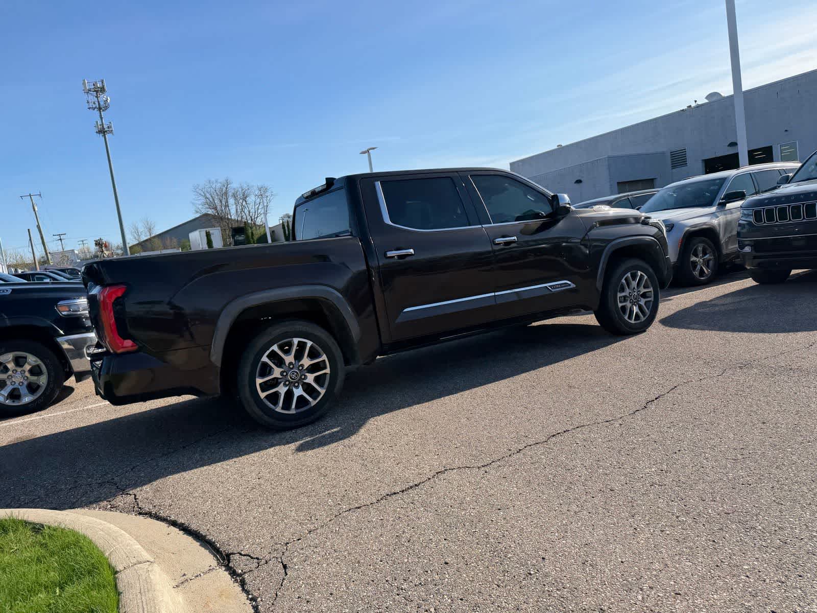 Thumbnail: 2022 Toyota Tundra - 23