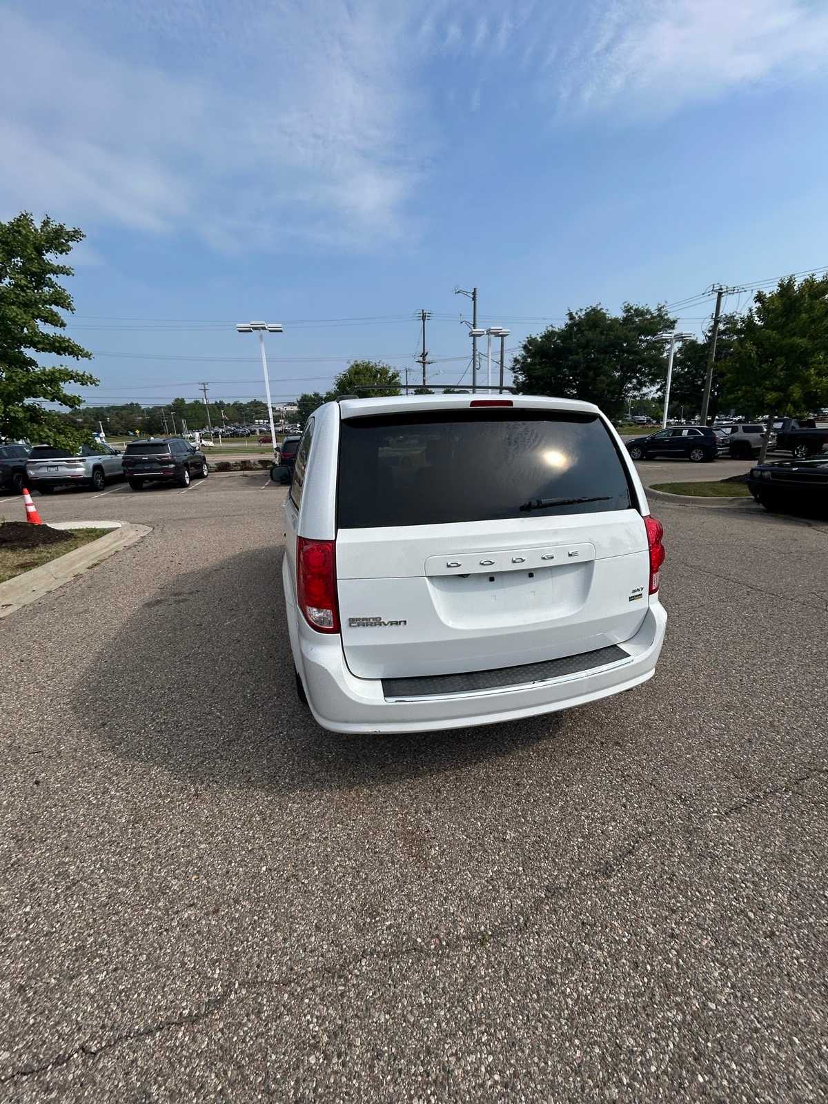 Thumbnail: 2019 Dodge Grand Caravan - 24