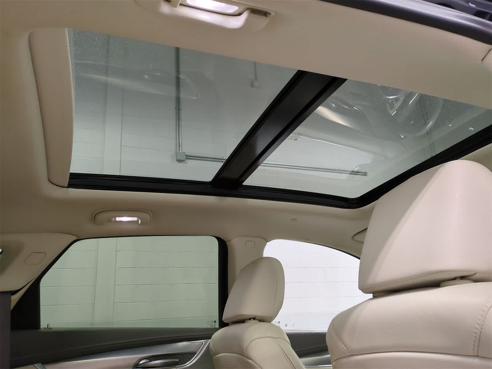 Thumbnail: 2021 Cadillac XT5 - 23