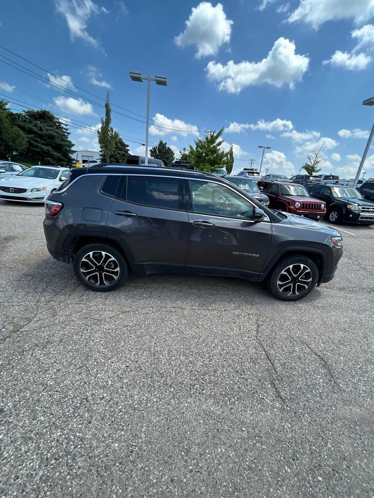 Thumbnail: 2022 Jeep Compass - 15