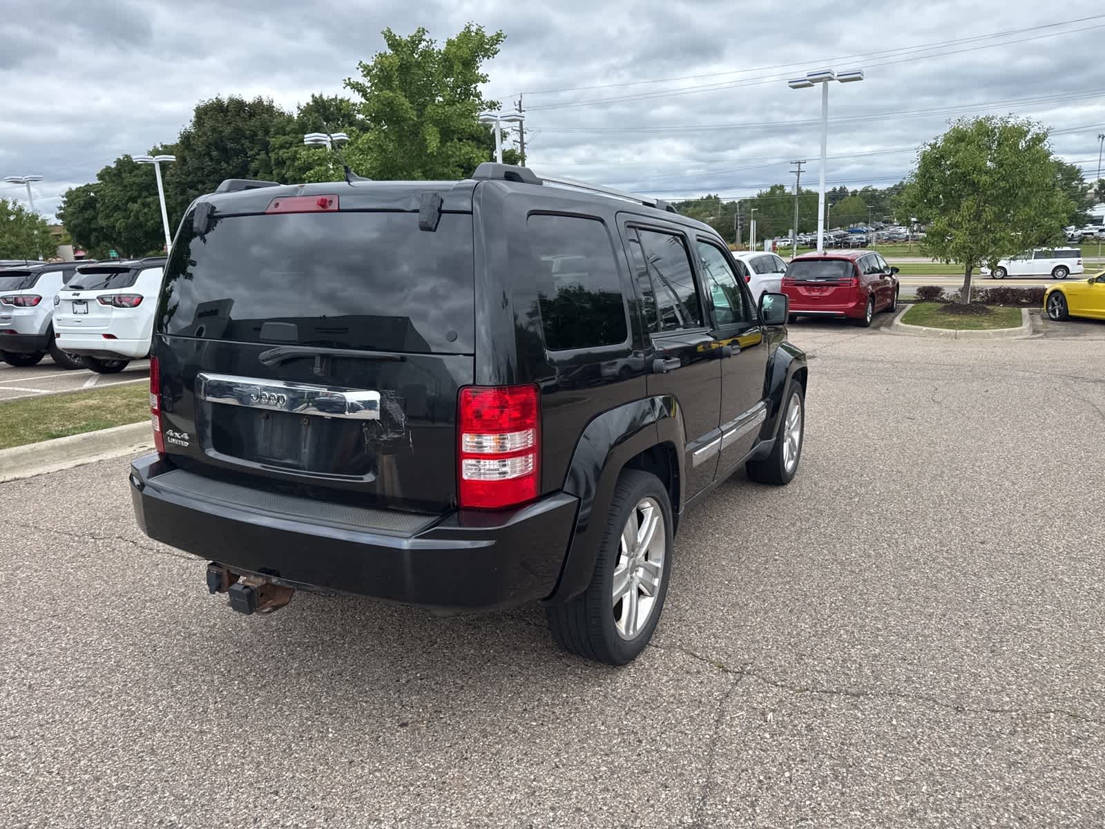 Thumbnail: 2012 Jeep Liberty - 17